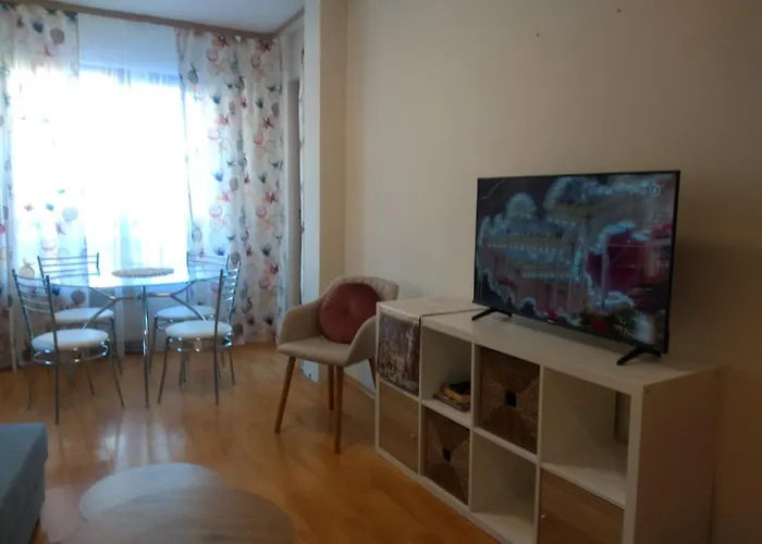 Апартамент To Four+2 Predela 1 *